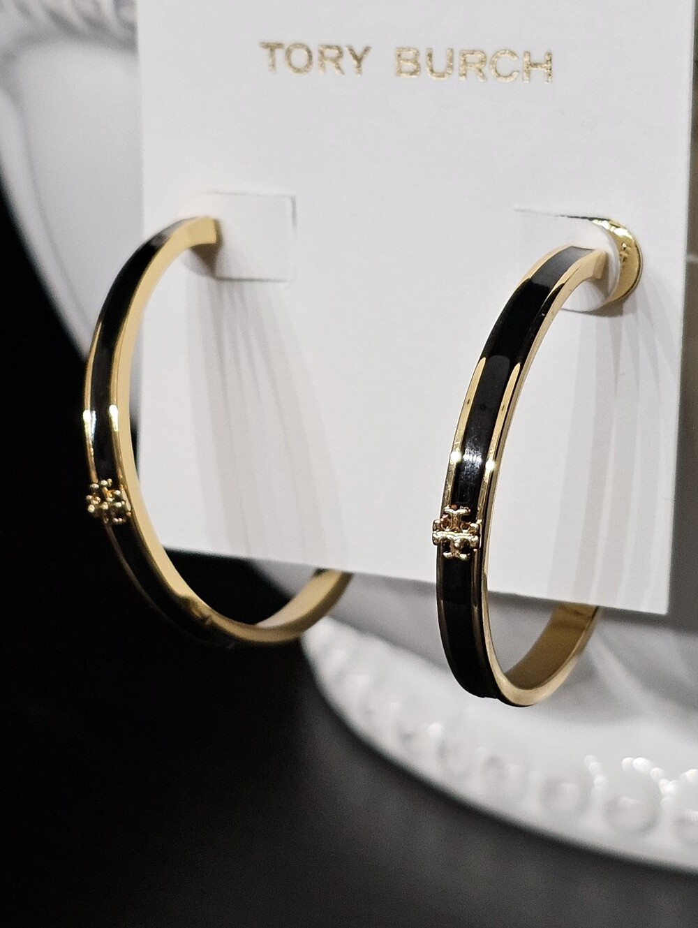 $150 Tory Burch Icon Enamel Hoop Earrings in Gold Tone and Black, New
